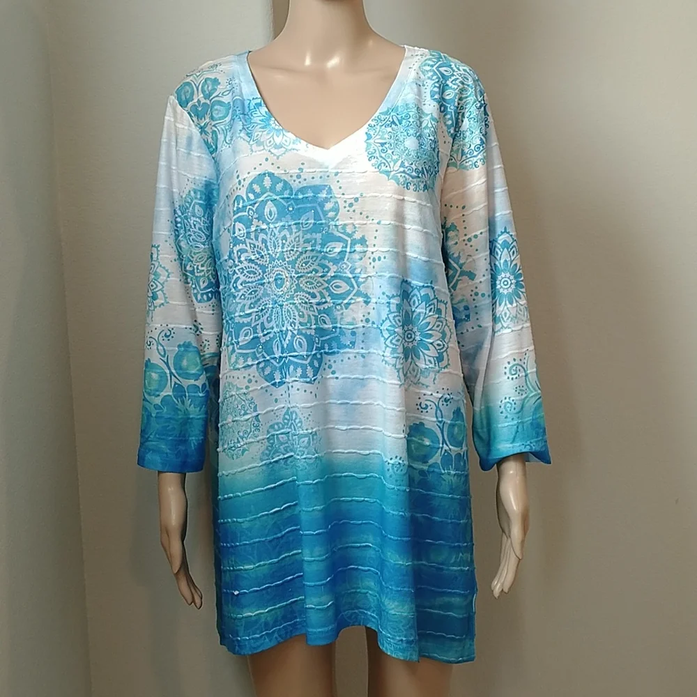 Time And Tru Blue/White Floral Mandela Pattern V Neck Long Sleeve Flowy Shirt - Picture 1 of 8